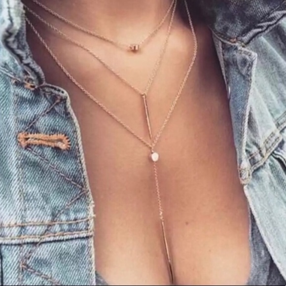 FREE NECKLACE WITH EVERY PURCHASE - Picture 5 of 8